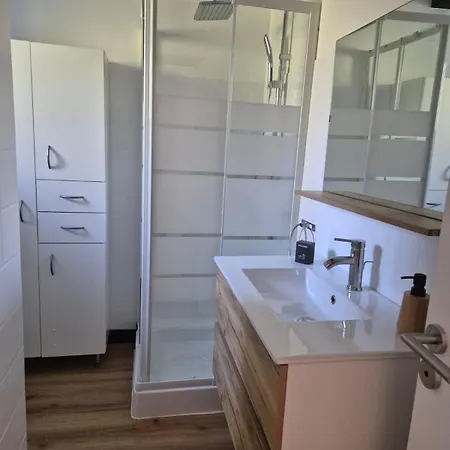 Charmante Maison, Entiere Au Calme, Sud Avec Jardin