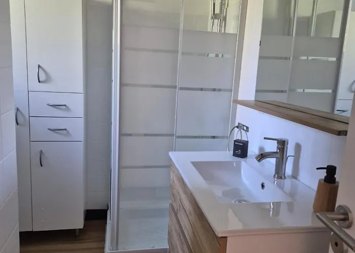 Charmante Maison, Entiere Au Calme, Sud Avec Jardin