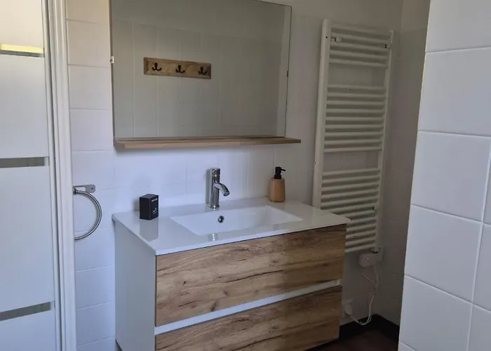 Charmante Maison, Entiere Au Calme, Sud Avec Jardin Сasa de vacaciones *